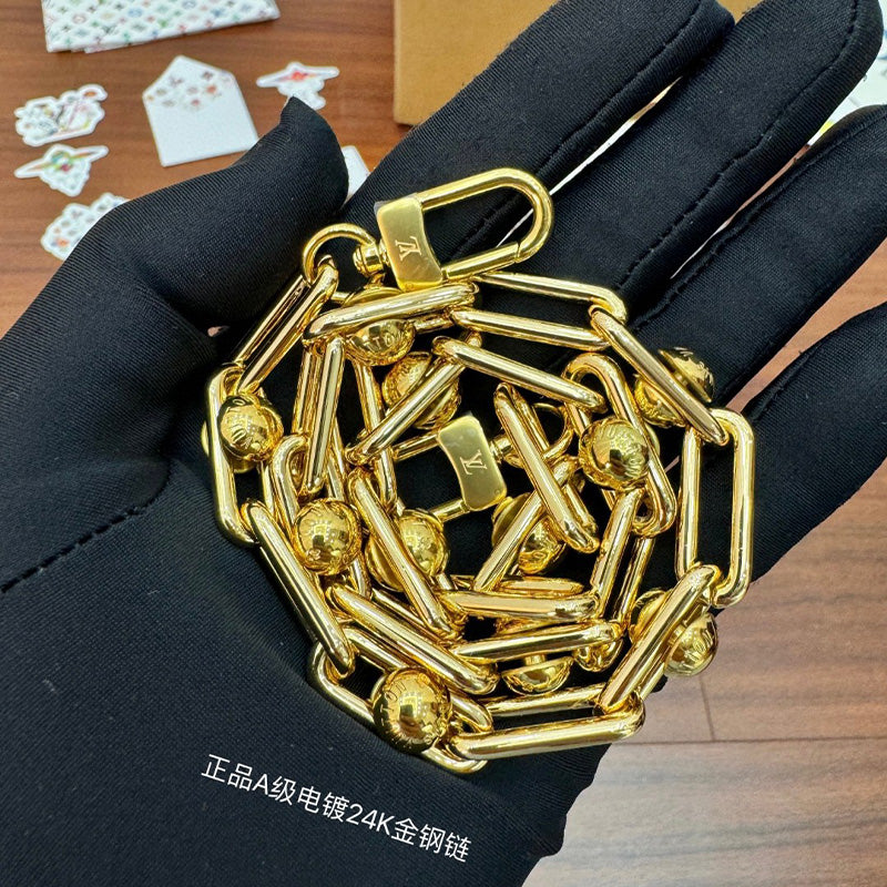 LV TM Vanity Chain Pouch M13662 Bag