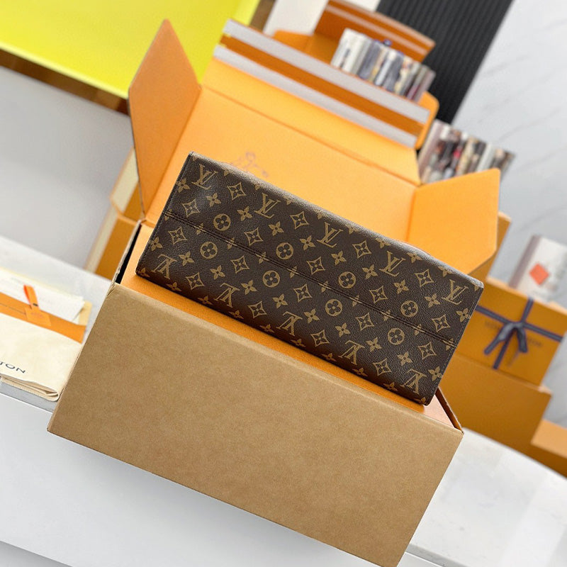 LV OnTheGo Organizer M14235 Bag