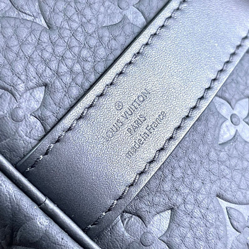 LV Keepall Bandoulière 25 Monogram Taurillon Leather M20900