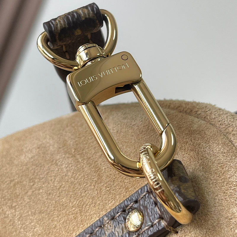 LV Express MM Bag M26358