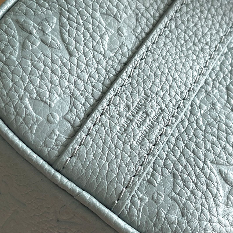 LV Keepall Bandoulière 25 Taurillon Monogram M13866
