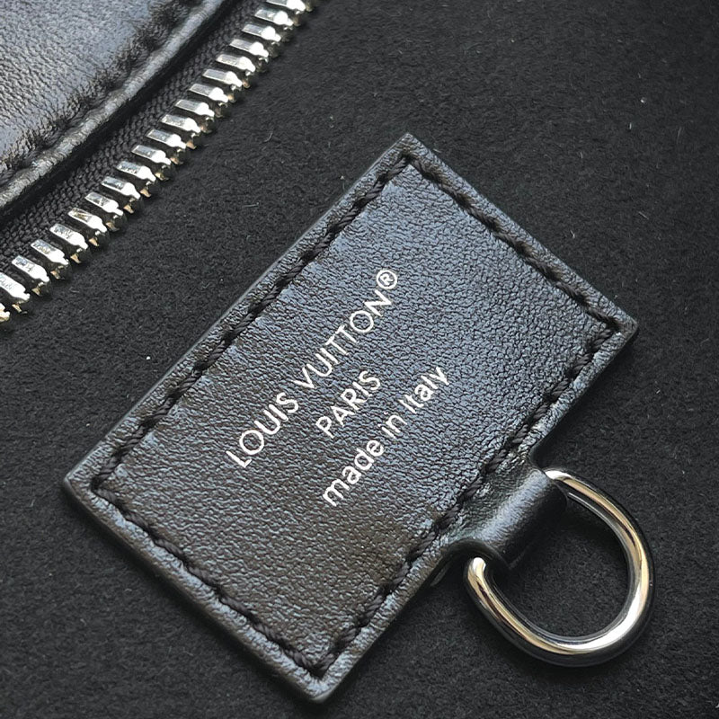 LV Carry All Travel Bag M15175