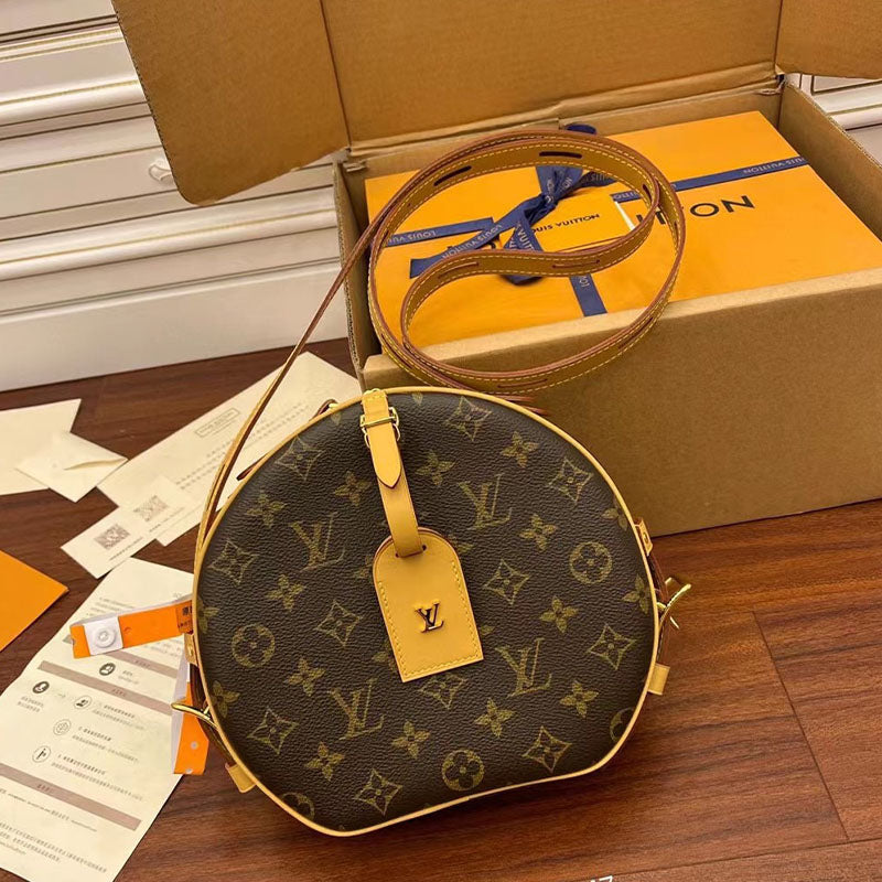 LV Boite Chapeau Souple MM M45647
